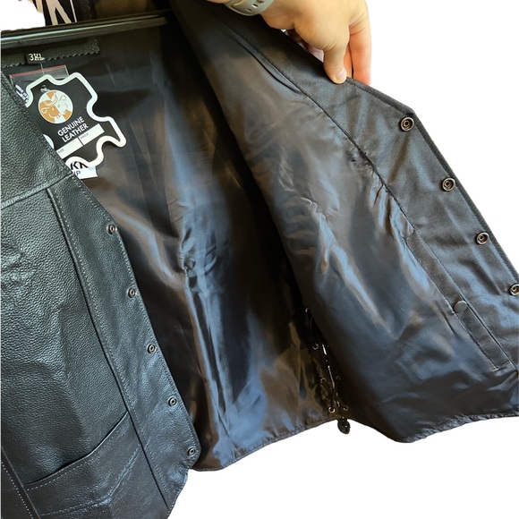 HWK moto riding vest, black, men’s, size 3X. New with tags. Genuine leather. - Picture 4 of 5